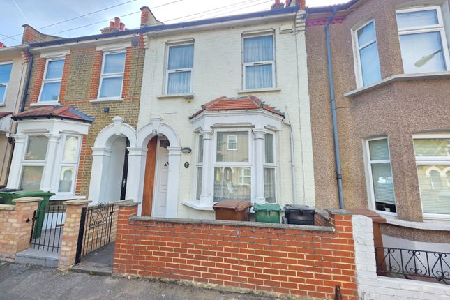 11, Shakespeare Road, Greater London photo 2