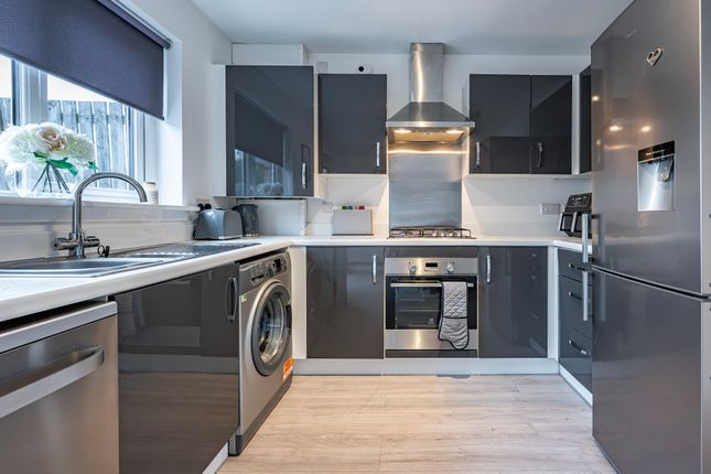 130 Haining Wynd, Muirhead, Glasgow photo 3