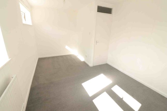163, Seymour Villas, London photo 5