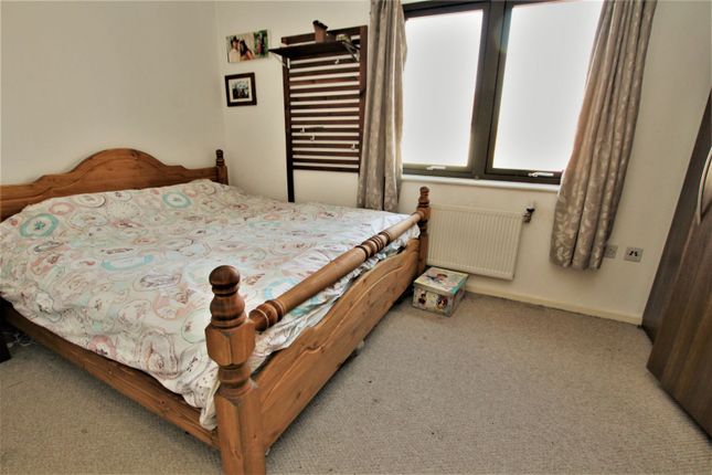 2 Bed Terraced House For In Ager Avenue Dagenham Rm8 Zoopla Bedroom One Of Ager Avenue Dagenham Rm8