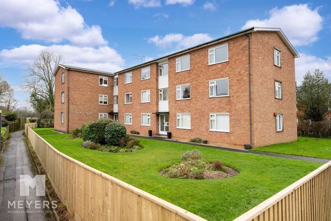 Flat for sale in New Court, Strides Lane, Ringwood