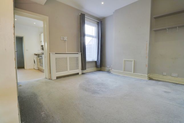 9 Shortlands Gardens, Bromley, Kent photo 4