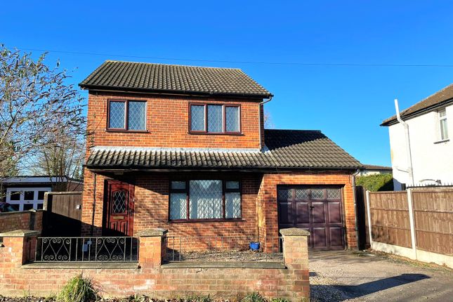 Detached house to rent in House Lane, Arlesey