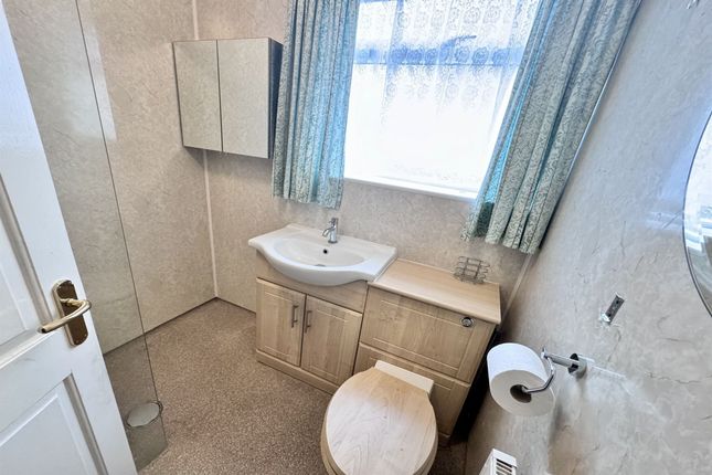 95 Horse Fair Avenue, High Peak photo 4