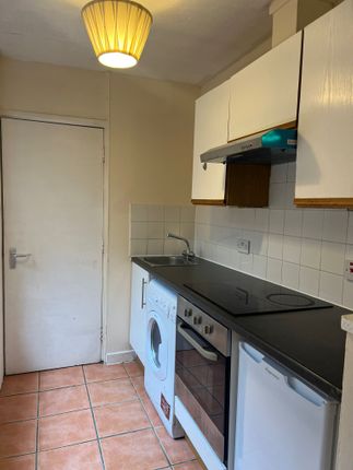 Flat 6 60-62 Dumfries Street, Luton photo 3