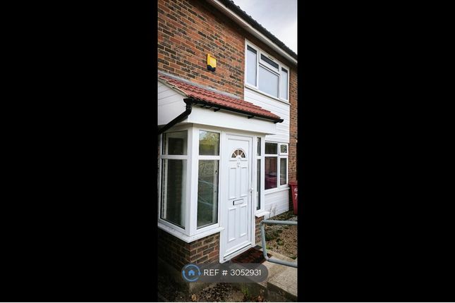 Lower Britwell Road, Slough photo 2
