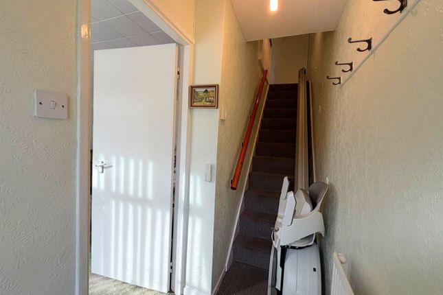 206, Thurncourt Road, Leicester photo 4
