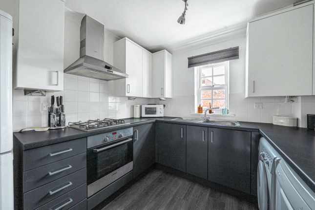 11, Millside, Southampton photo 4