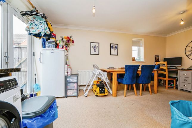 5, Hazel Avenue, Gloucestershire photo 4