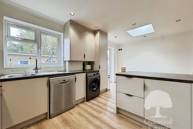 54, Richmond Crescent, Slough photo 4