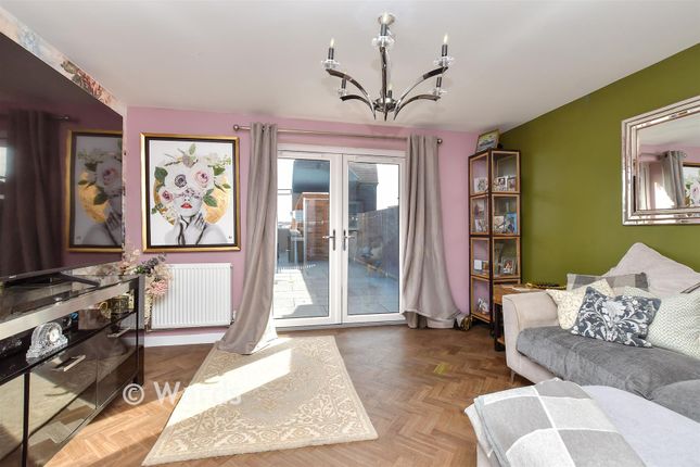 3, Beasley Close, Sheerness photo 3