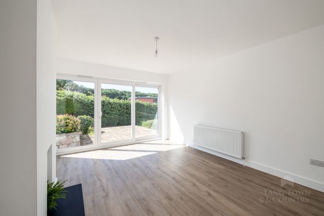 19, Furzehatt Avenue, Plymouth photo 4