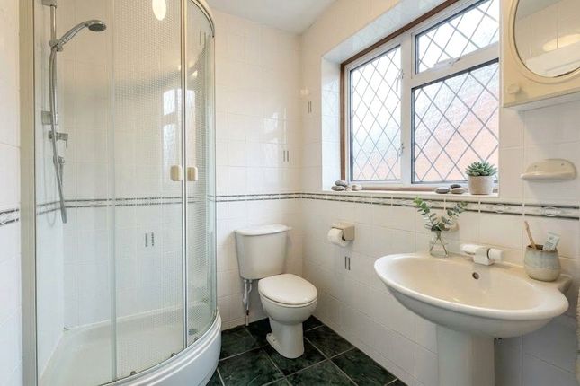Maisonette, 78, Woodham Road, Horsell photo 5