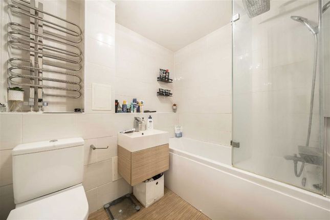 13, Isaac Way, London photo 5