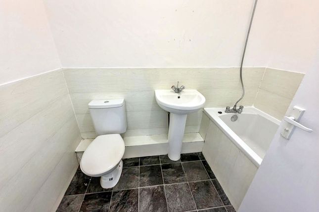 1 Farm View House, Lamb Street, Cramlington photo 5