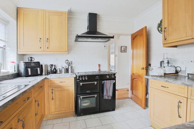 3, Melville Close, Hull photo 2