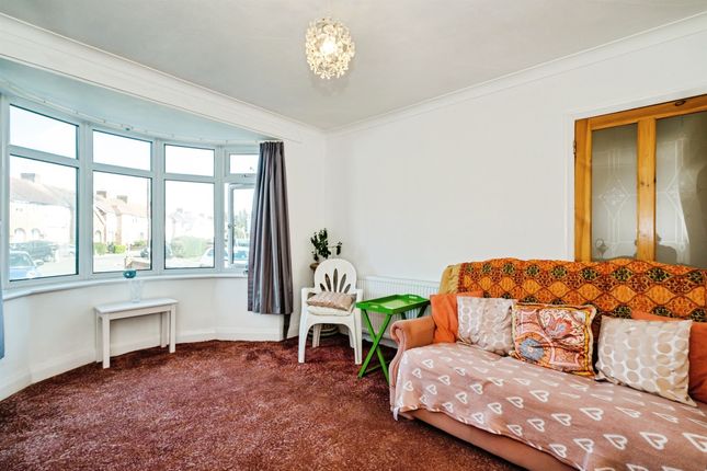 Brook Close, Worthing photo 2