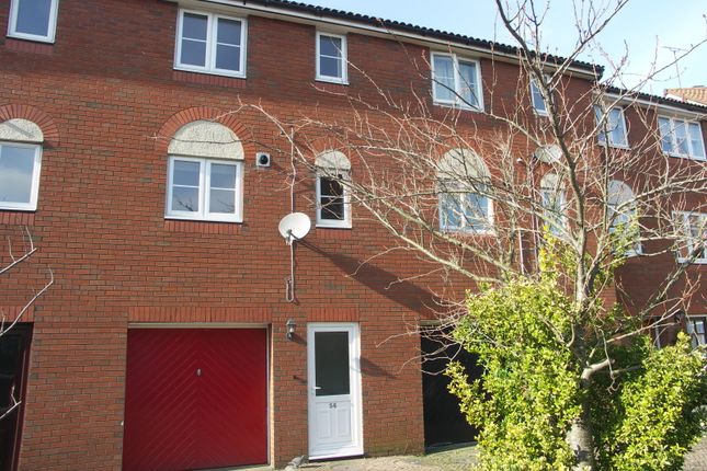 Town house to rent in Terminus Terrace, Southampton