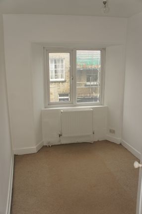 Terraced house to rent in West Street, Crewkerne