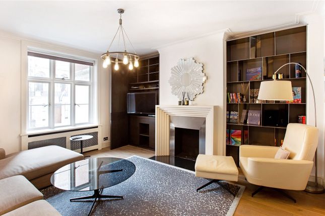 Flat for sale in Chesterfield House, Chesterfield Gardens, Mayfair, London W1J