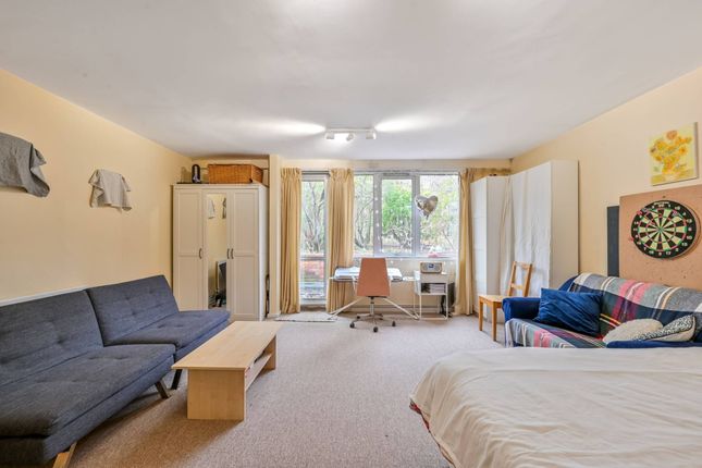 12 Silsoe H 50, Park Village East, Regents Park photo 2