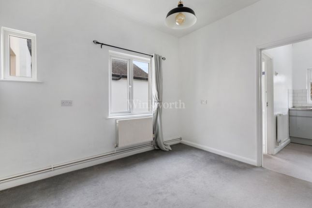 Flat to rent in Sidney Road, Beckenham