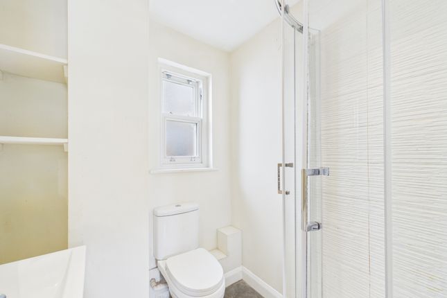 Flat 1, 1a, Hewlett Road, Cheltenham photo 5