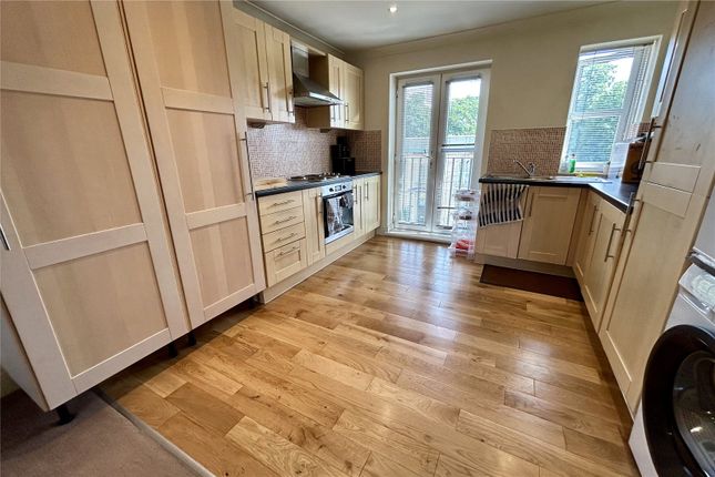 8 Hopton Views, 95, Huddersfield Road, West Yorkshire photo 4