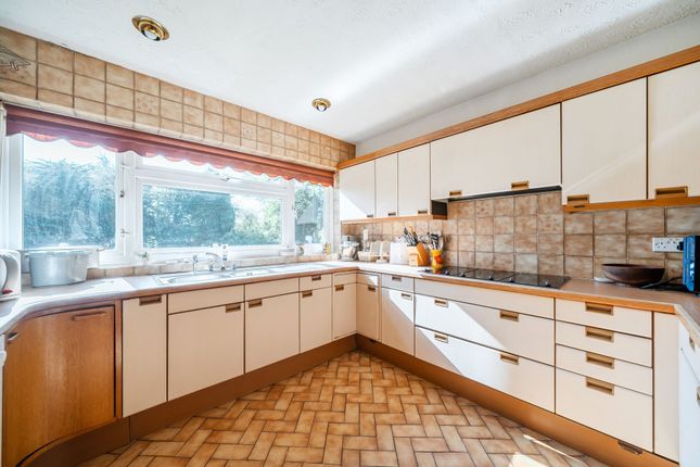 42 Beech Waye, Gerrards Cross photo 5