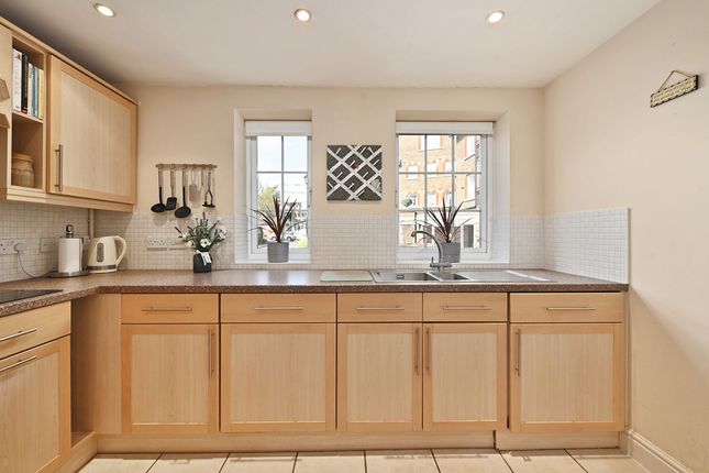 17 Mortley Close, Tonbridge photo 4