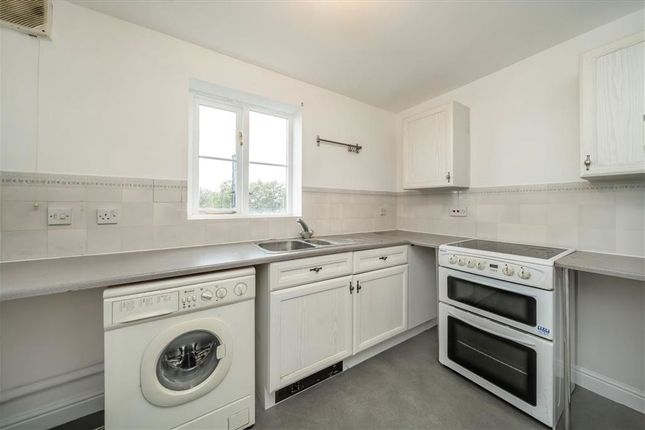 47, Dairyman Close, London photo 3