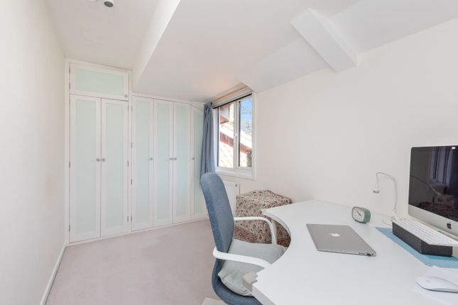 Terraced house for sale in Hoopers Close, Lewes