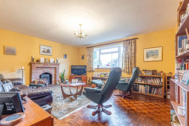 Casa Nostra, Longfield Road, Tring photo 4