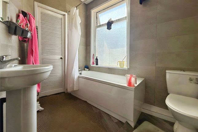 106 Willow Brook Road, Leicester photo 4