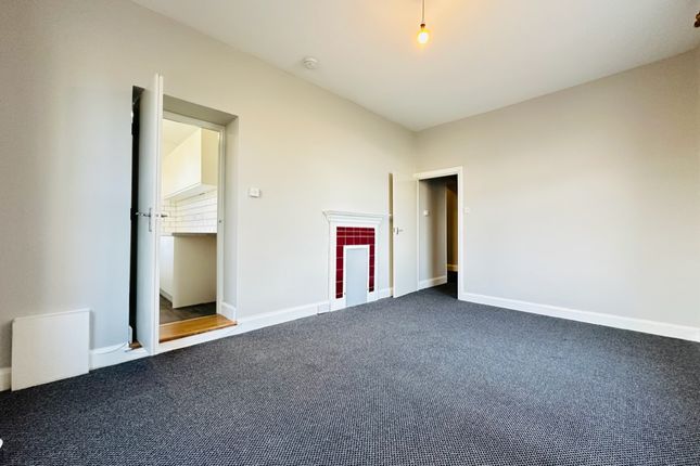 Flat 2, Torrington Court, North Road East, Plymouth photo 4