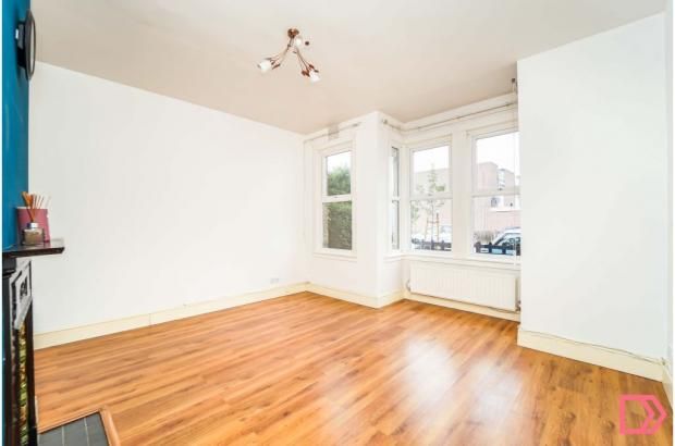 Living Room.Jpg