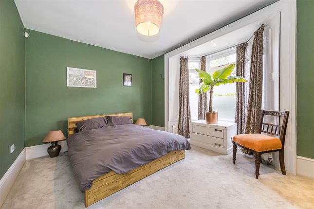 Flat to rent in Fraser Road, London
