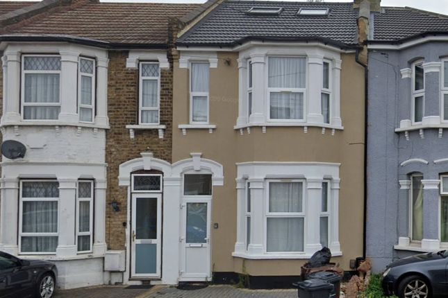 Thumbnail Shared accommodation to rent in Park Avenue, Barking