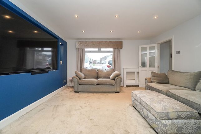 37, Mirren Drive, Clydebank photo 2