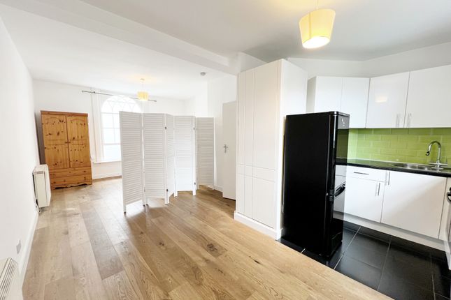 flat 1, 130b, New Cross Road, New Cross photo 5