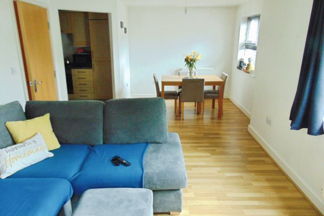 8, Saxon Court, Kingsnorth, Ashford photo 3