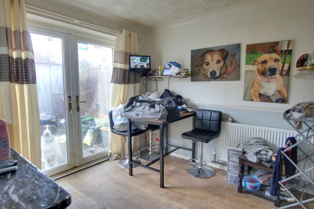 26, Heathcote Close, March photo 4