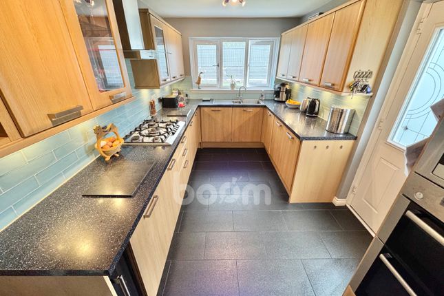 10, Kittyshaw Place, Dalry photo 3