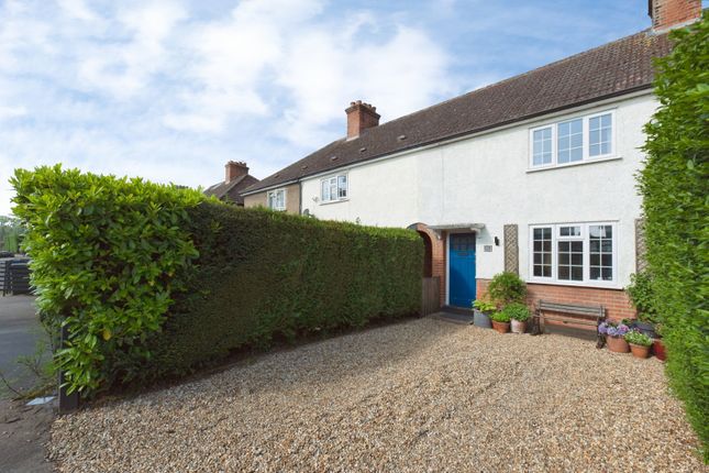 35, Farm Road, Surrey photo 4