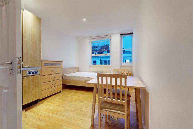 Thumbnail Studio to rent in Collingham Place, London