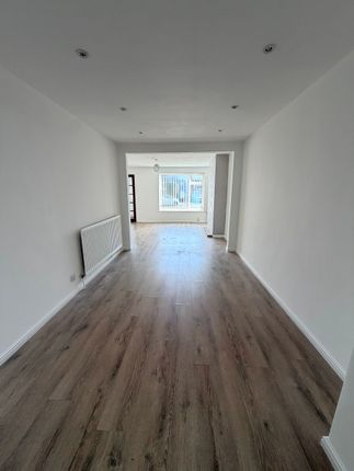 9 Treviscoe Close, Coventry photo 4