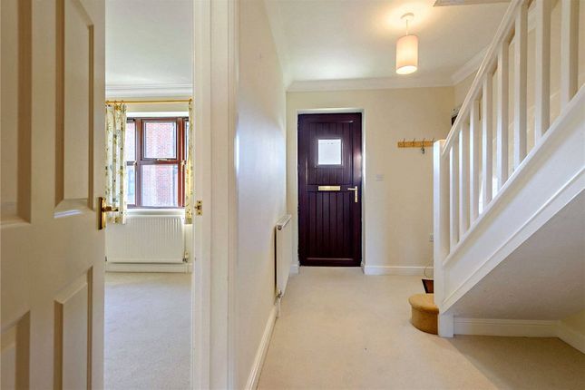 2, Hedge Row, Ball Hill photo 4