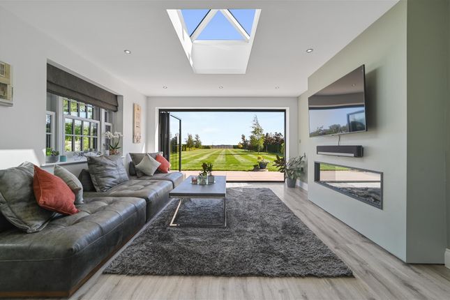 Ascot House, Glebe Place, Tendring photo 4