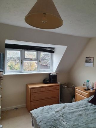 8 Dunlin House, Midhurst Road, Liphook photo 5