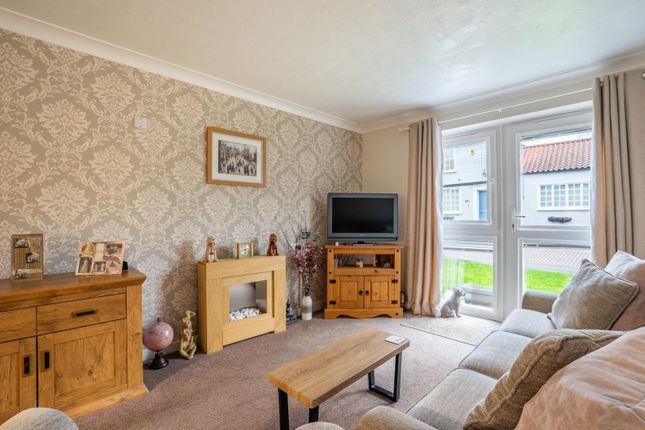 2 Vyner House, Front Street, York photo 2